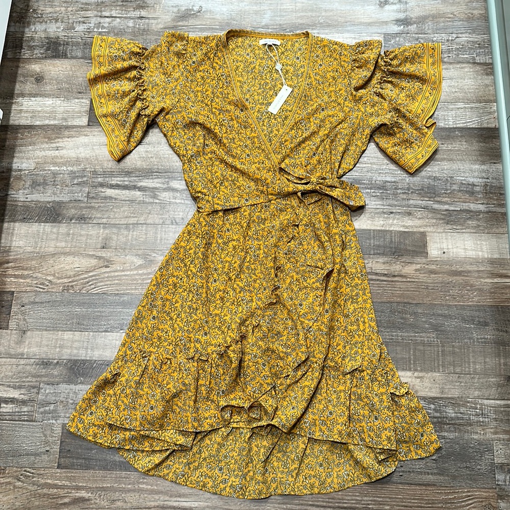 NWT • Max Studio • mustard floral wrap dress